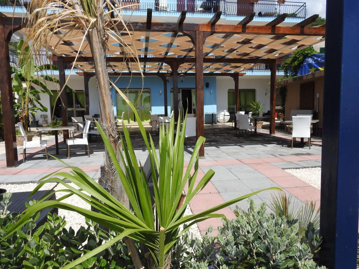 מצאו Chrismare Hotel מראה חיצוני תמונה